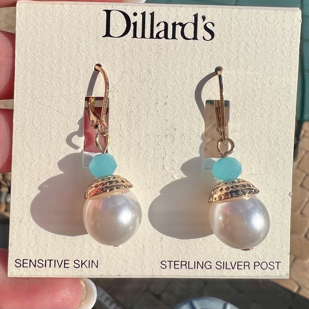 ❤️GORGEOUS PEARL & AQUA EARRINGS WITH GOLD TRIM❤️